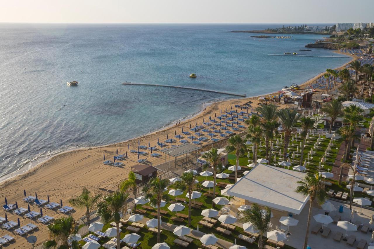 Constantinos The Great Beach Hotel Protaras Exterior photo The beach at the Nissi Beach Hotel
